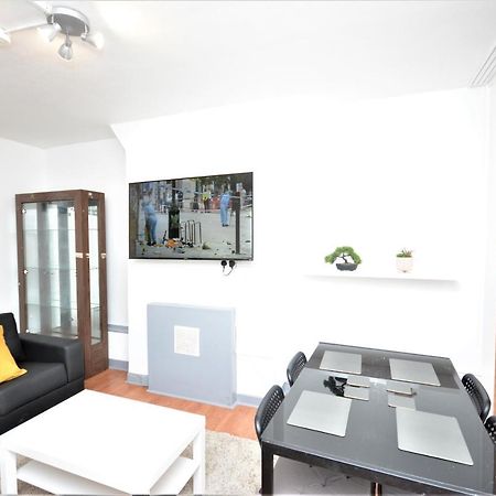 Beautiful London 2 Bedroom Flat Near Finsbury Park Exterior photo